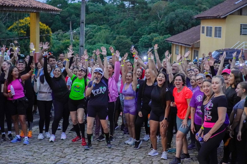 Caminhada Noturna Elas Mais movimenta a área rural e celebra o Dia da Mulher